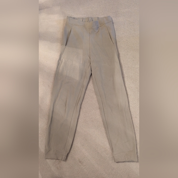 Light grey / taupe Babaton stretchy cropped slim pants, size XXS - Picture 1 of 4